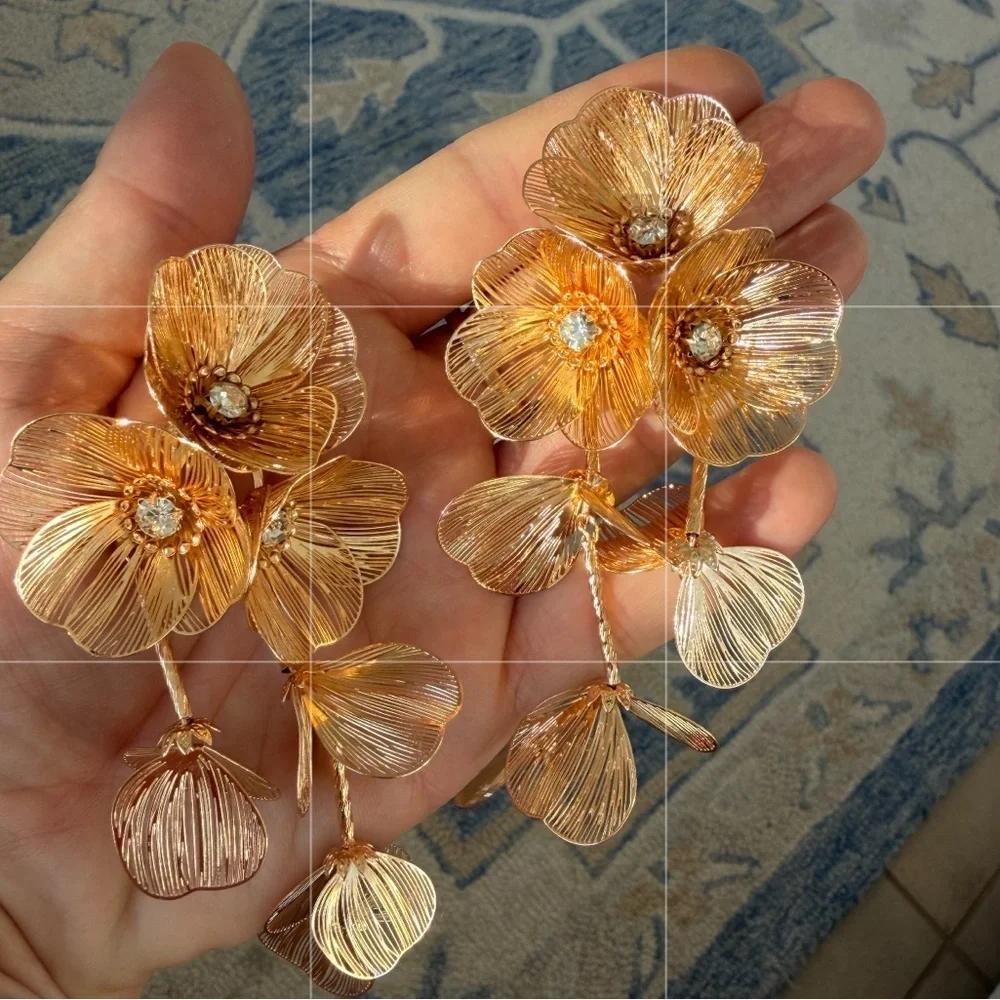 ZARA CASCADING GOLD KATE MIDDLETON FLORAL EARRINGS FLOWER GOLD BAFTAS